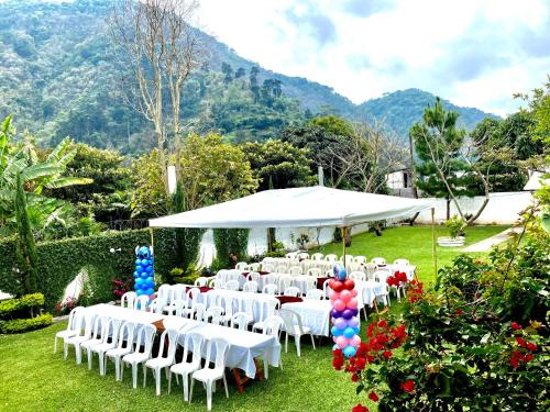 Dārzs, Hotel Minnesota y Centro de Eventos Molina in Sanluka Toliman