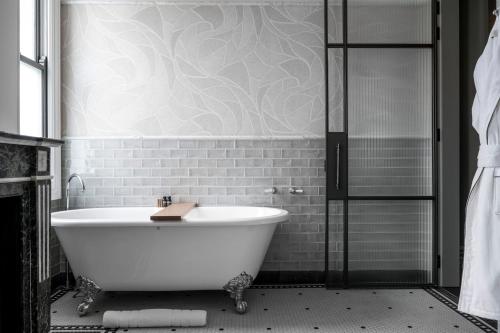 บริการและสิ่งอำนวยความสะดวก, The Grand National Hotel by Saint Peter in แพดดิงตัน