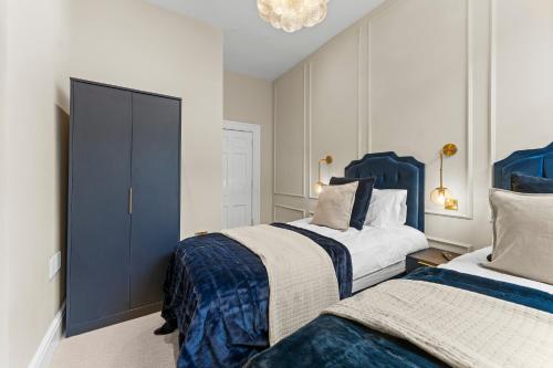 Baths Ultimate House Sleeps 43, Bath (photo 8)