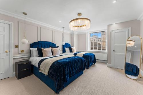 Baths Ultimate House Sleeps 43, Bath (photo 9)