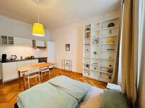 Small & fine apartment near AKH in 18. Währing