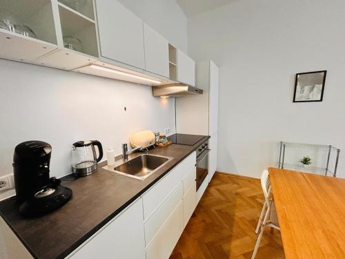 Small & fine apartment near AKH in 18. Währing