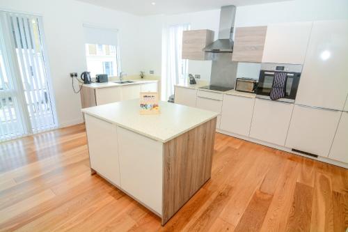 Apartment Wharf - Cambridge Av, , London