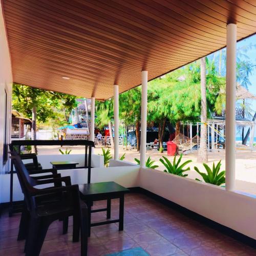 French garden Pragash Beach Hotel – Trincomalee, GA