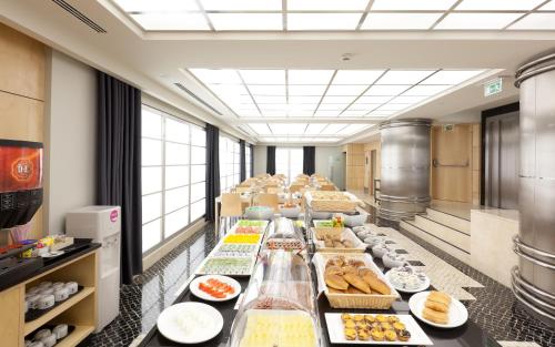 Hotel Alif Avenidas - main image