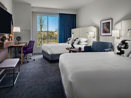 1 queen bed