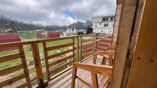Balcony/terrace, Fifa Cabin Dieng by Fifa Grup in Dieng Kulon