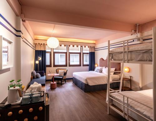 room detail thumbnail 0