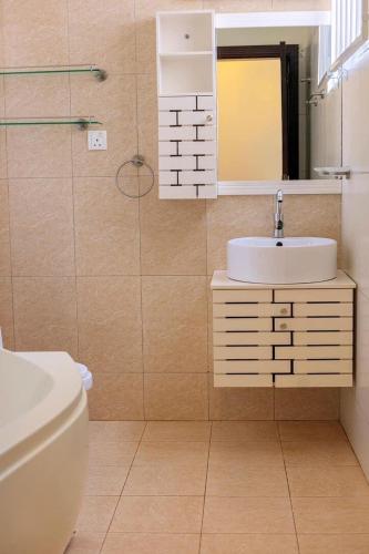 3 Bed Luxury Condo in Lubowa - image 4