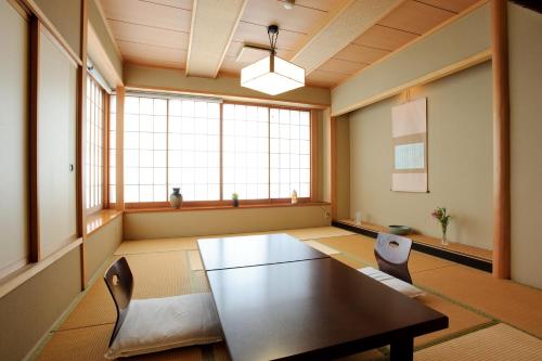 Kappo Ryokan Shiroyama和室　4人部屋