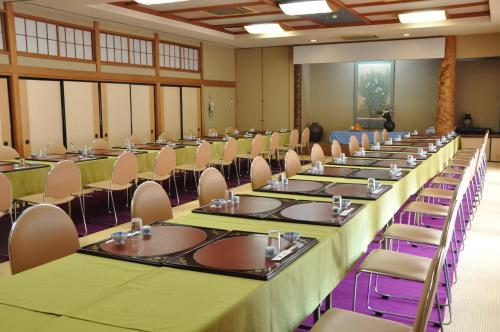 Kappo Ryokan Shiroyama - 연회장