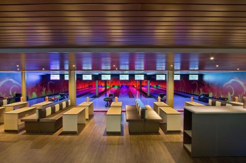 Bowling alley, Hotel-Restaurant Zur Krone in Lohnberg