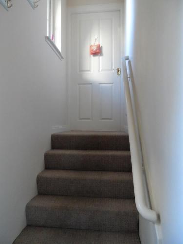 Wellingtonia Apartment - image 8