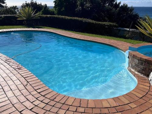 View, Waves of Mercy in Trafalgar