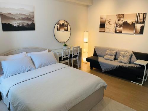 Condo unit near SM City Sta Rosa Unit 2, Laguna lake