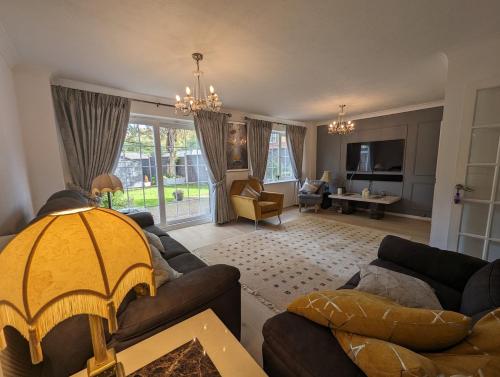 Spacious 4 Bed Gem near East Croydon Station gîte à louer Lloyd Park Tramlink Stop