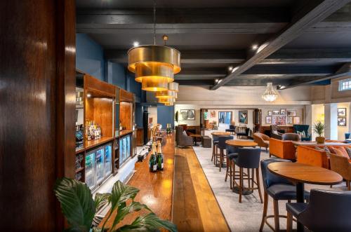 Bar/lounge, Thatchers, Leatherhead East Horsley in East Horsley