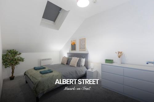 Vibrant 1-bed Home in Newark on-Trent by Renzo, Perfect for Contractors, Free Parking! Vibrant 1-bed Home in Newark on-Trent by Renzo, Perfect for Contractors, Free Parking!