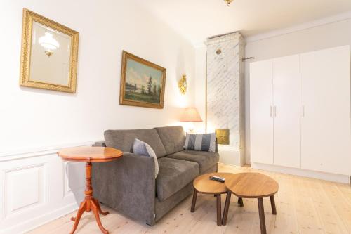 Superior One-Bedroom Apartment image 8