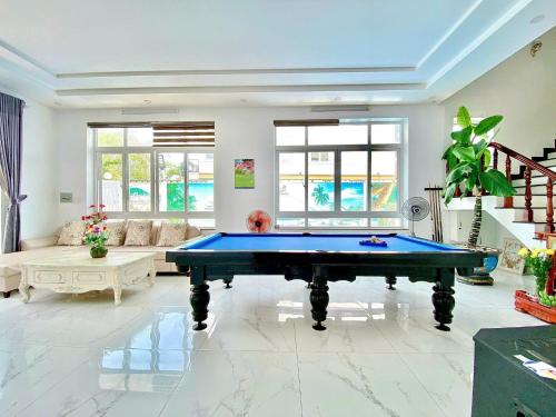 Serina Villa Pool Beach