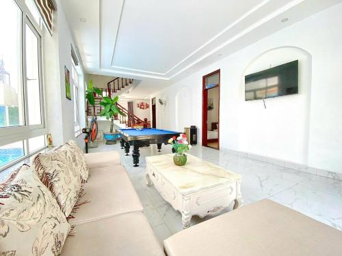 Serina Villa Pool Beach