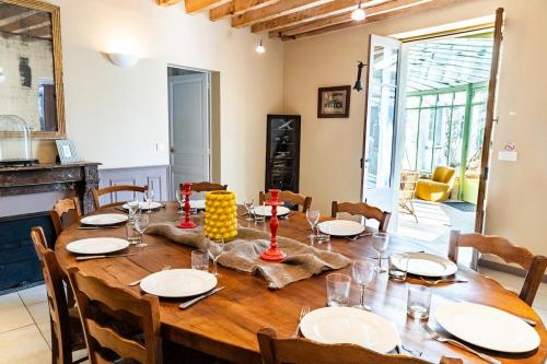 Grande Maison de Charme- 14 pers- 1h Paris in Удан