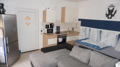 3 twin beds