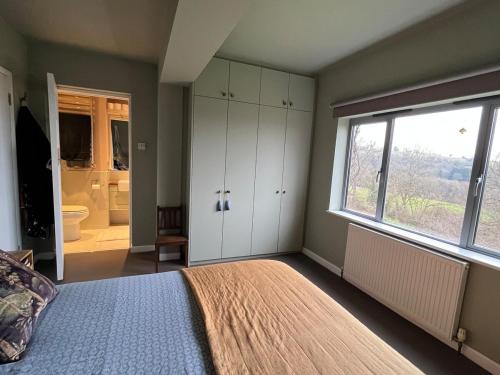 Large open plan family house with stunning views, Bath (photo 6)