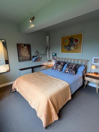 Large open plan family house with stunning views, Bath (photo 8)