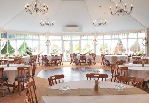 Old Rectory Hotel Crostwick - image 13
