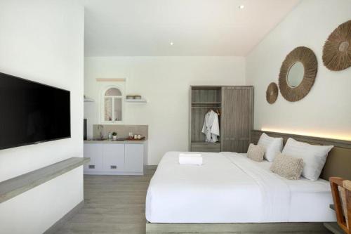 Kemari Studio Room Type - Suite with Pool View Kemari Studio Room Type - Suite with Pool View