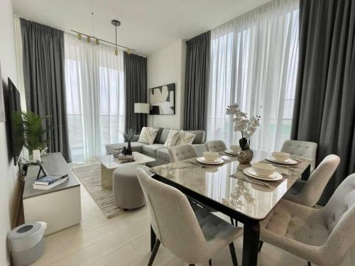 Stylish 2BR with Private Pool in JVC - image 10