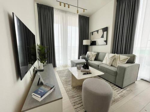 Stylish 2BR with Private Pool in JVC - image 14