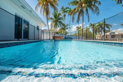 Uhost AI | 5BR Retreat | Pool, Valet & Event Space
