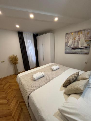 Palace apartment, Split (photo 5)