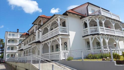 Haus Strandburg - by Rujana in Binz, Deutschland