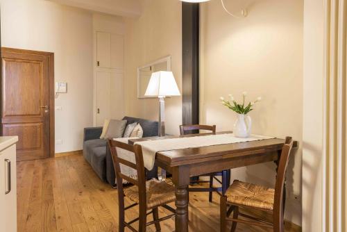 One-Bedroom Apartment image 3