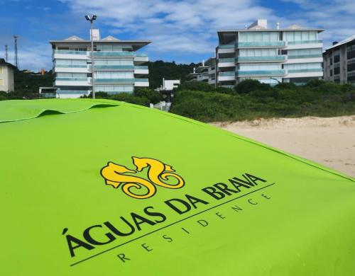 Apartamento com vista para o mar no Águas da Brava Residence (Apartamento com vista para o mar no Aguas da Brava Residence) in Praia Brava