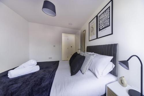 Stylish & Modern Flat 2 Min Walk to Ashford Outlet, Ashford (photo 9)