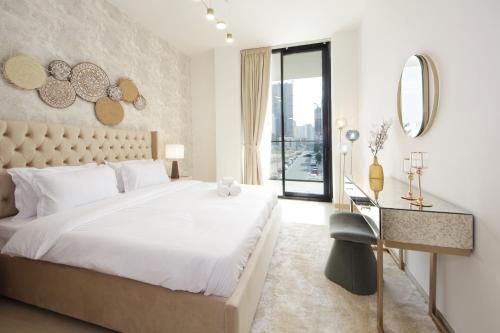 Modern 2 bedroom in Binghatti Crescent JVC- Truebleu vacation homes, Dubai