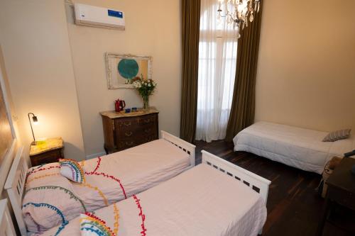 Double Room with Park View image 1