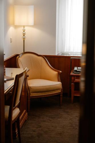 Single Room image 5
