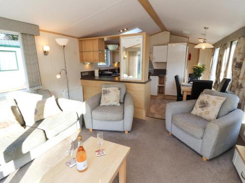Lodge 2, Carnforth (photo 9)