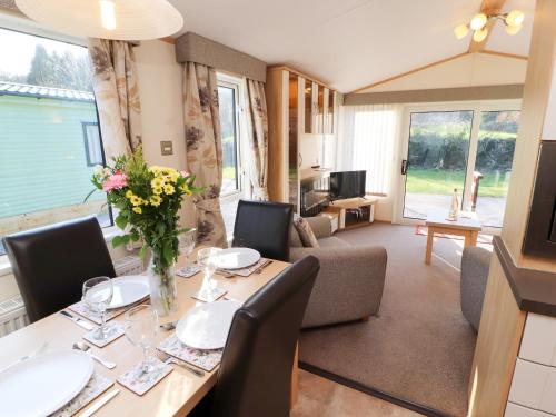 Lodge 2, Carnforth (photo 10)