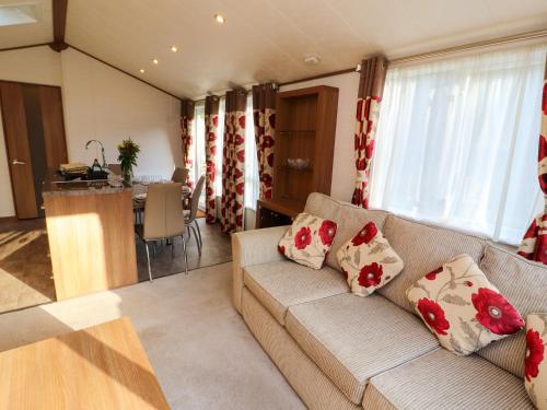 Lodge 4, Carnforth (photo 6)