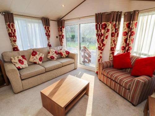Lodge 4, Carnforth (photo 4)