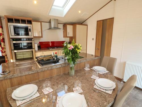 Lodge 4, Carnforth (photo 10)