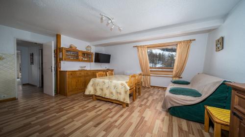 Les Etoiles D N60 - 3P8 - Location saisonnière - Allos