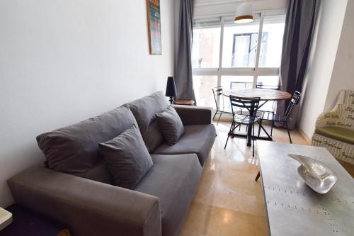 One-Bedroom Apartment image 8