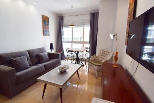 One-Bedroom Apartment image 4